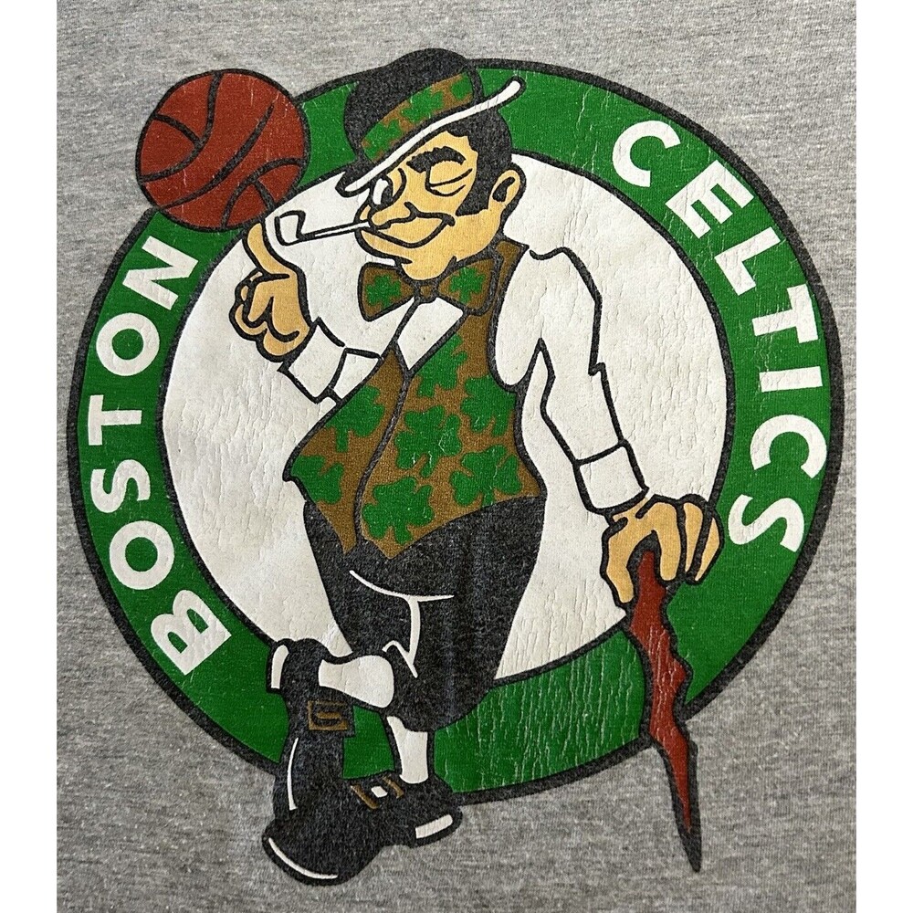 Boston Celtic's Men's Size Large Gray T-Shirt Classis Leprechaun Logo